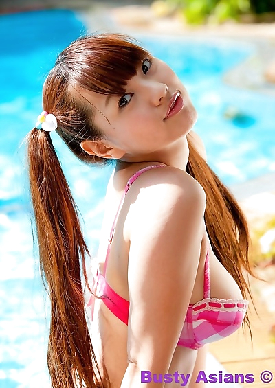 Sayuki matsumoto posing her big tits in pink bikini - part 4553